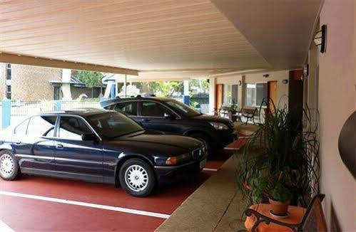 Caloundra City Centre Motel Екстер'єр фото